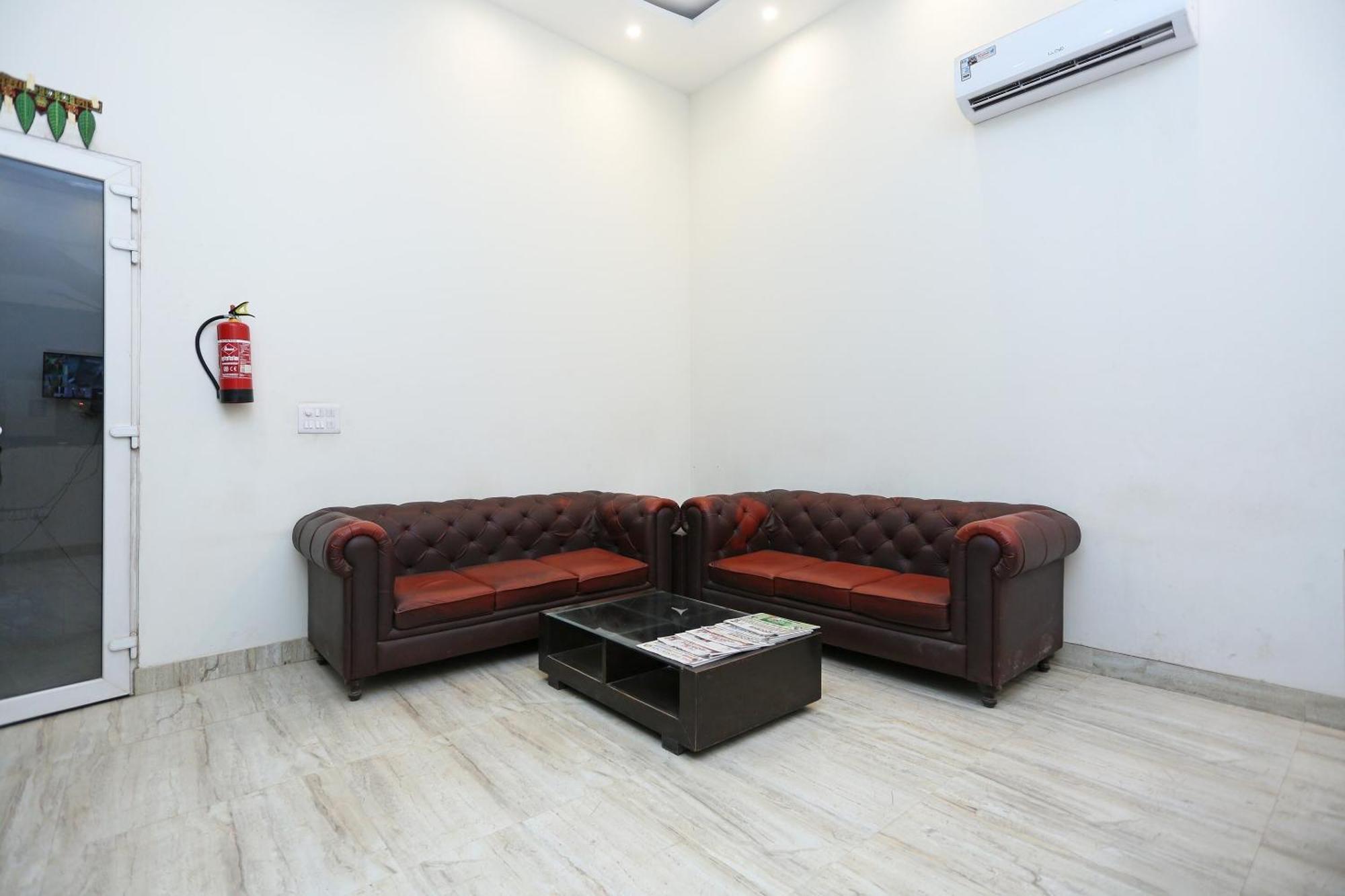 拉克希米宫oyo 11340酒店 新德里 外观 照片